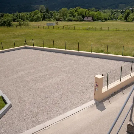 Relax House Soca 보베츠